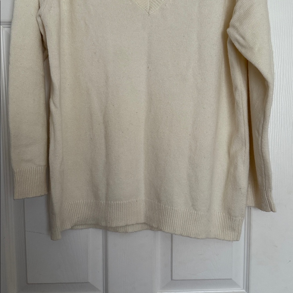 Aritzia The Group Light Birch V-Neck Wool Sweater 2XS - Picture 3 of 6